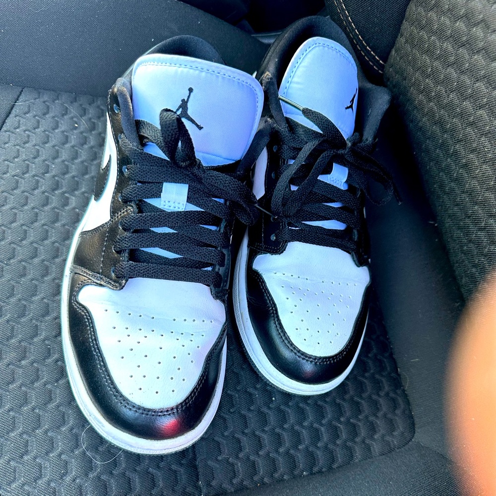 Jordan’s women size 9